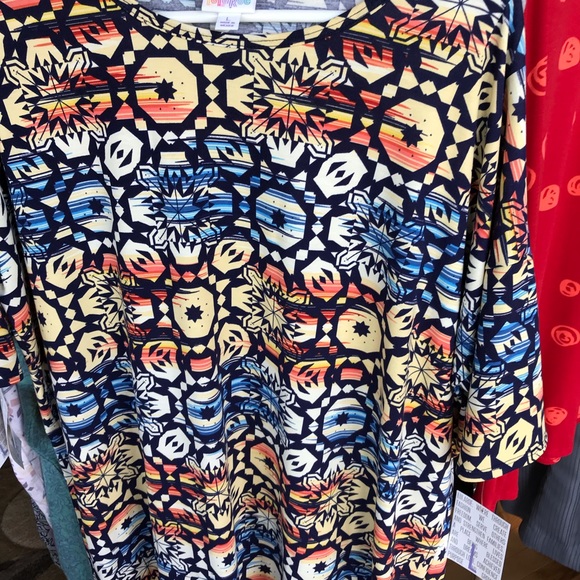 Blouse LuLaRoe IRMA - Taille L - Multicolore - Modèle Grand - Neuf Avec étiquettes